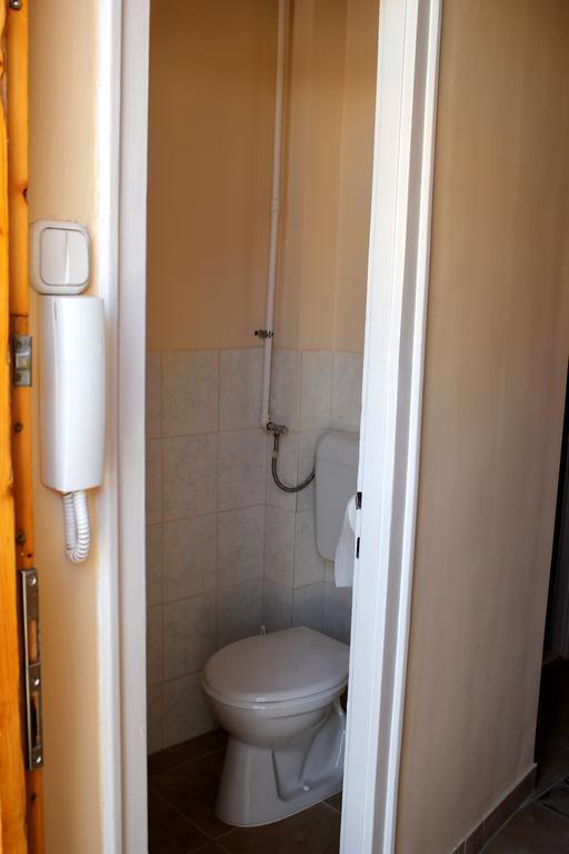 Veva Apartman - Eger Maganszallashely Exterior foto
