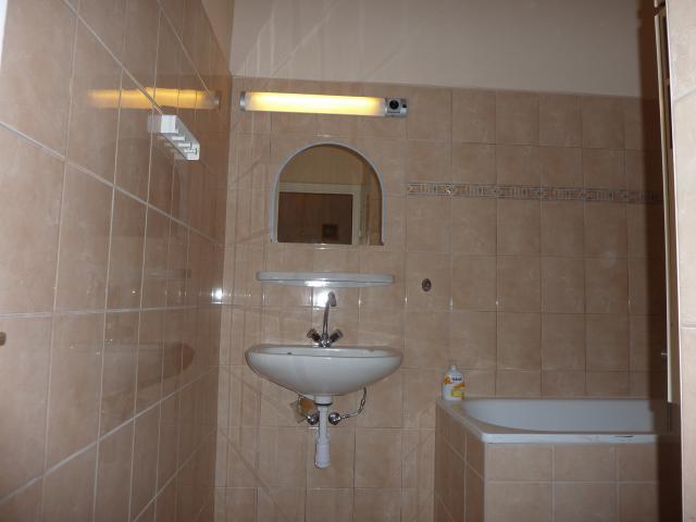 Veva Apartman - Eger Maganszallashely Exterior foto